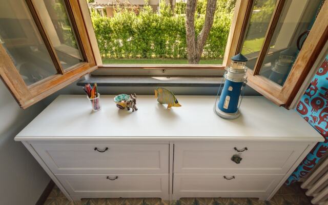 Forte dei Marmi renewed 6 bedroom villa