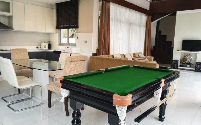 AnB Pool Villa 3BR Glass House in Pattaya