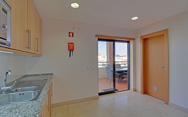Albufeira Modern 1 With Pool by Homing