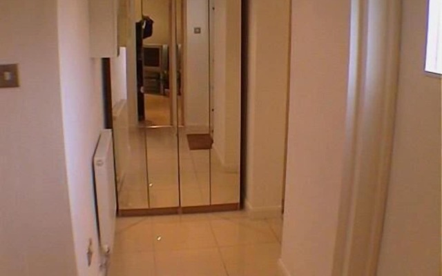 Earle House Serviced Apartments