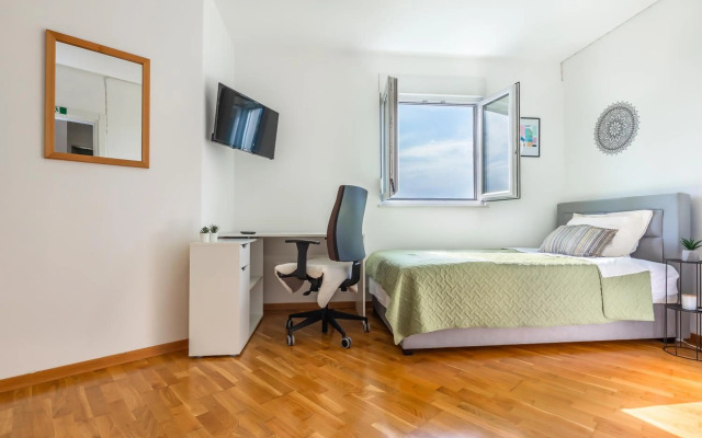 Urban City Apartment