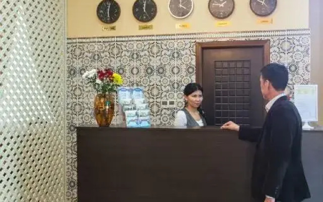 Shah Palas