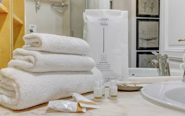 Colosseo Family Art 3BDR - Home and More