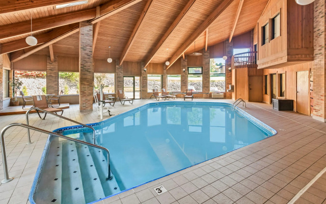 Quality Inn East Liverpool - Calcutta