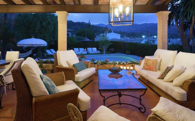 Rustic House in Mancor With Pool