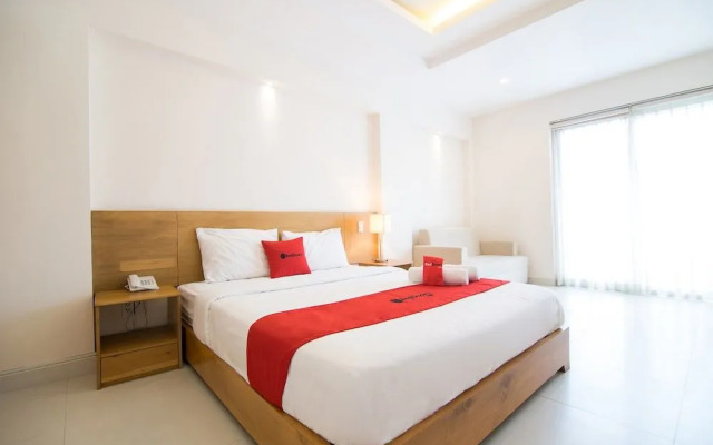 RedDoorz Plus near SECC D7