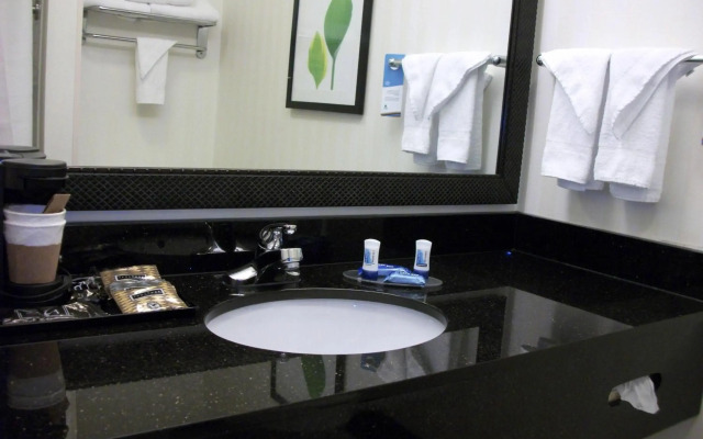 Fairfield Inn & Suites Seymour