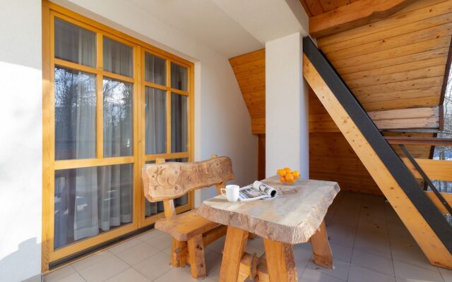 Zakopane Ski Apartment near Polana Szymoszkowa by Renters