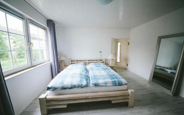 Whirlpool, Fußbodenheizung, Nintendo NES, Netflix, Wintergarten & Workspace