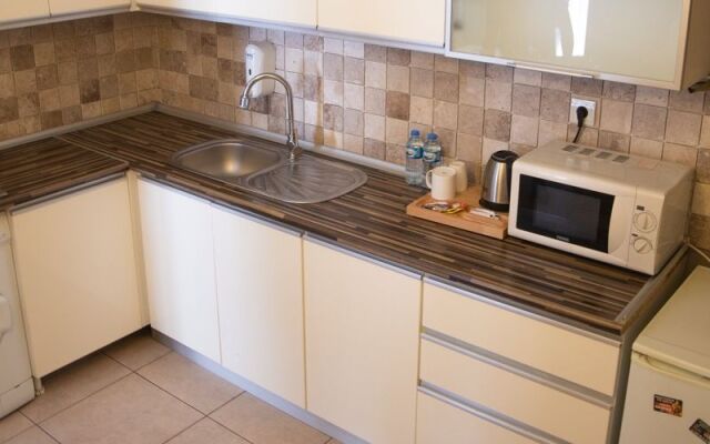 The Hera Suite Hotel