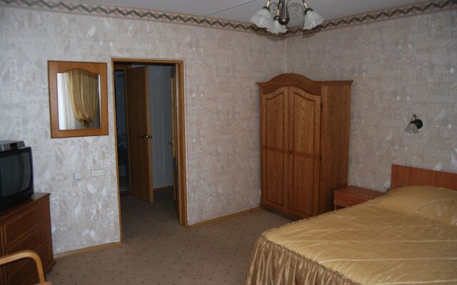 Dacia Hotel