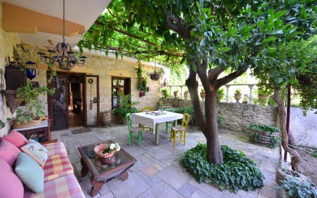 Viglatoras Traditionals Apartments