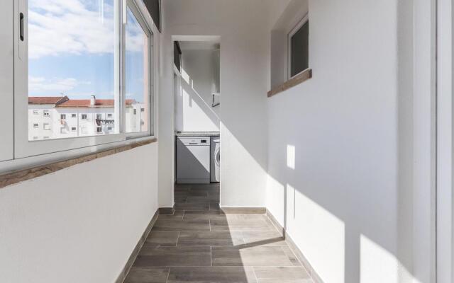 Vita Portucale | Almada Balcony