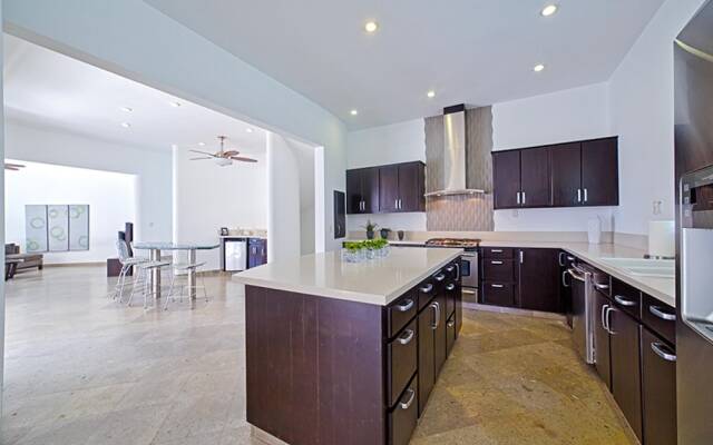 Walk to Cabo Bella beach 3BR Gem: Casa Angelina