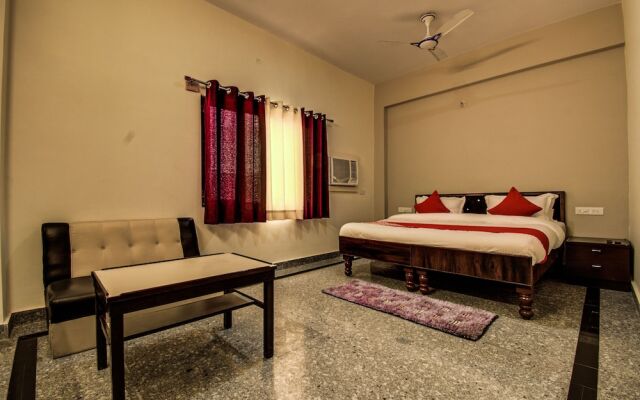 OYO 16578 RS Palace