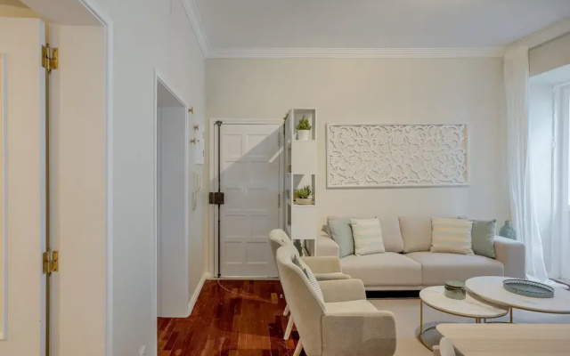 Bairro Alto Elegant by Homing