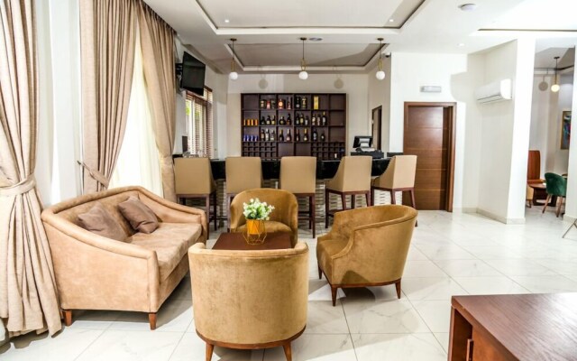 Stratton 38 Asokoro