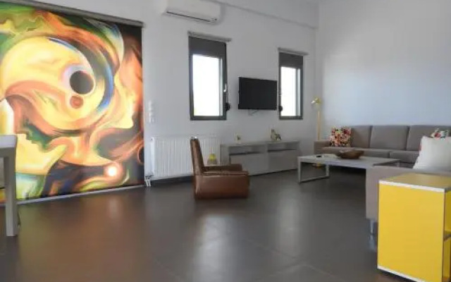 Theania Luxury Apartment