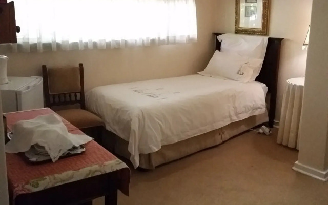Royal Ridge Guest House and Apartments