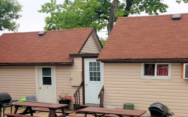 Edgewater Resorts - Edgewater Cottages