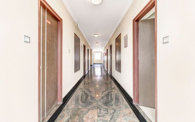 OYO 60932 Hotel Basera Inn