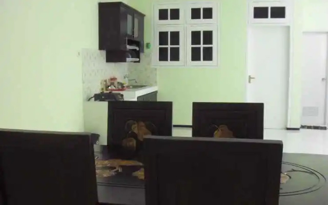 Villa Keluarga "Pondok Daun"