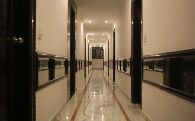 FabHotel Star Delhi Airport