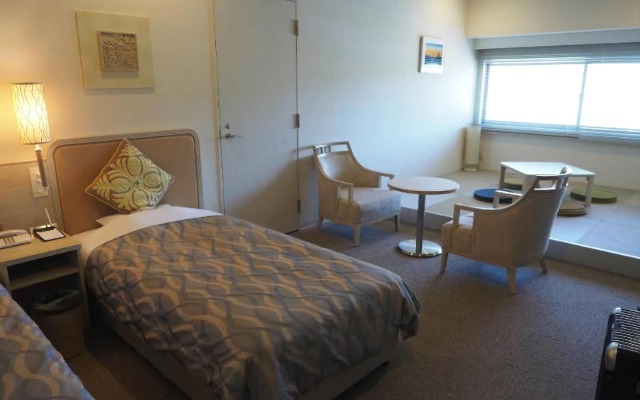 Spa Resort Hawaiians ViR Port