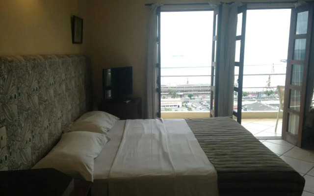 Solar do Carmo Suites & Apartments