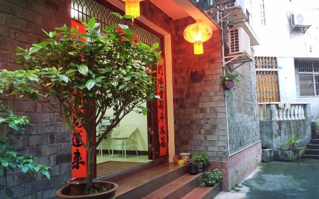Fenghuang Xinzhuge Inn