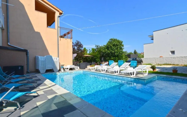 Spacious Flat With Pool Just 300m From the Beach