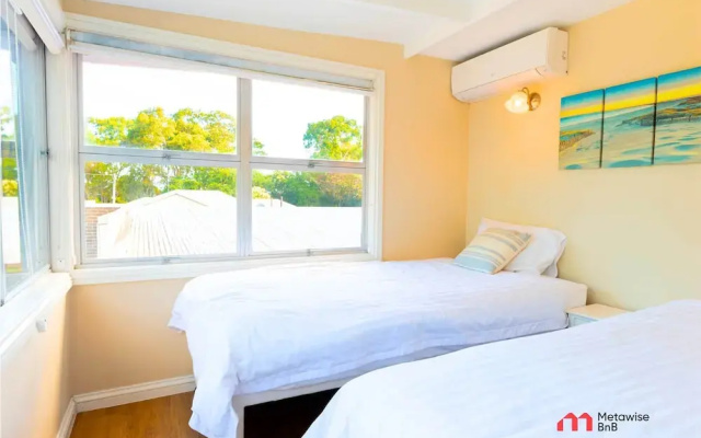Metawisebnb Waterfront 3BR Coastal Escape