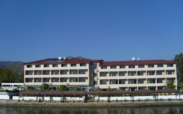 Kaunos Hotel