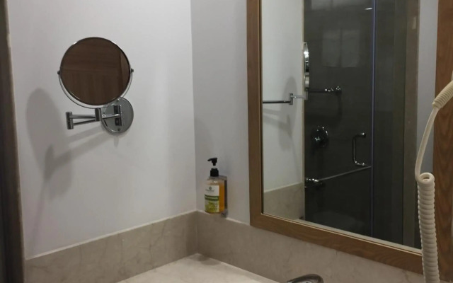 Red Fox by Lemon Tree Hotels, Sector 60, Gurugram