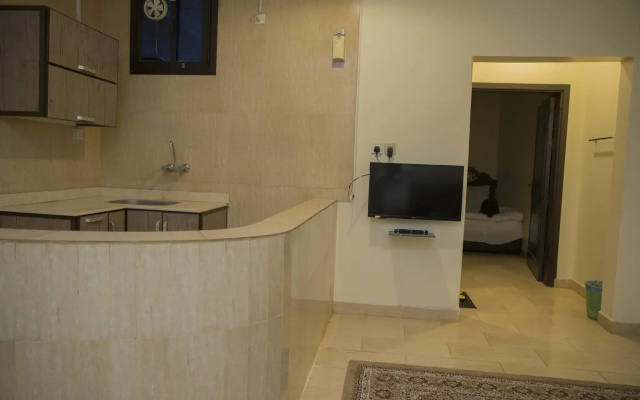 Al Eairy Furnished Apartments Qassim 4