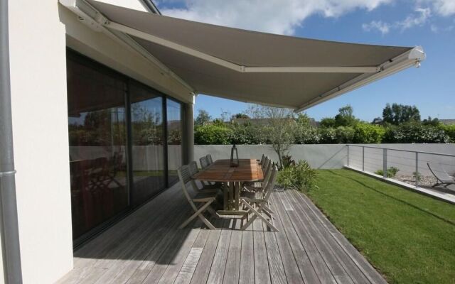 Luxurious Villa with Private Pool in Loctudy France