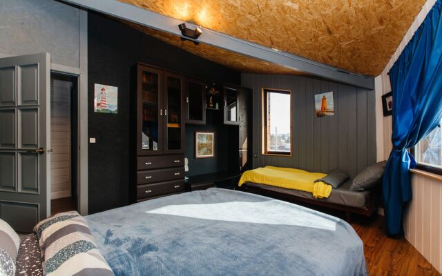 Yousinn (Дом с Кораблем)