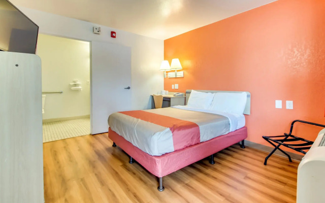 Motel 6 Venice, FL