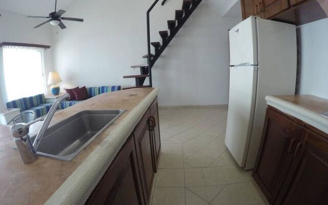 Irving Paradise 203 by CocoBR