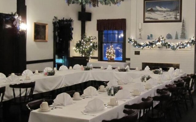 Colebrook Country Club & Hotel