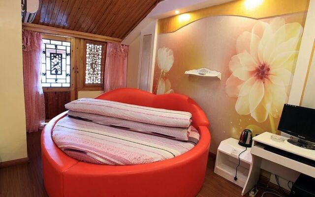 Yijian River View Guesthouse