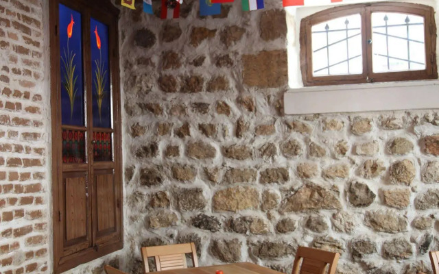 Fi Hostel