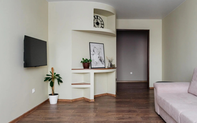 Апартаменты на улице Авиаторов 44