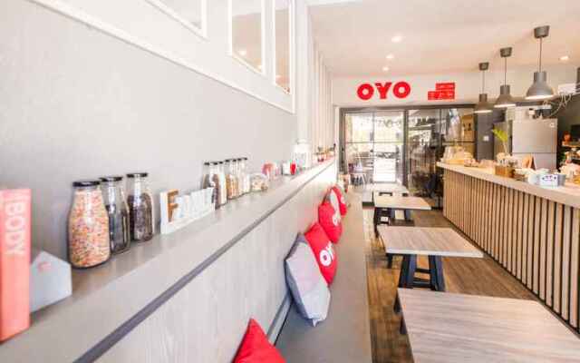 OYO 615 Bossa House Hostel & Cafe