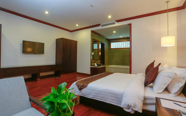 The Moon Residence & Spa