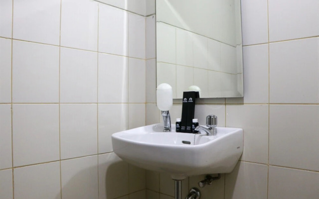 Simply Look Studio Room At Mont Blanc Bekasi Apartment