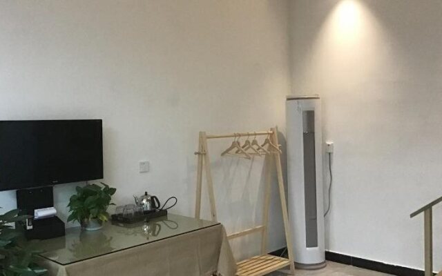 Hongluosi Lijia Farmstay
