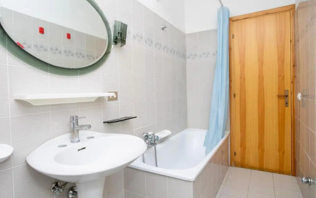 S75 - Sirolo, bilocale con giardino in centro