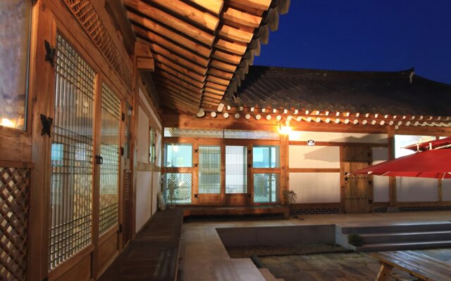 Gyeongju Namsan Korean House Pension