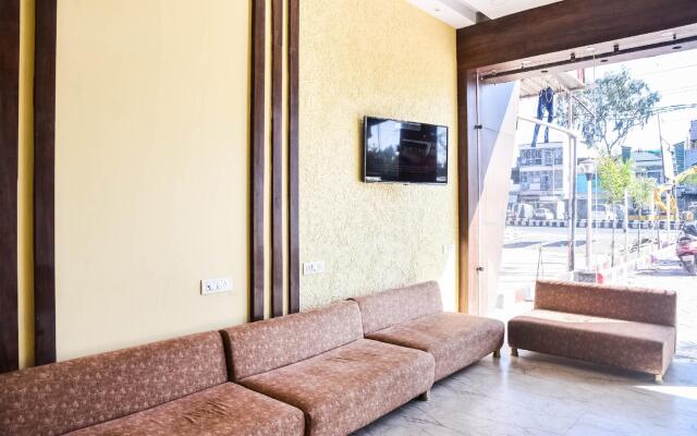 OYO 78787 Hotel Manglam Palace